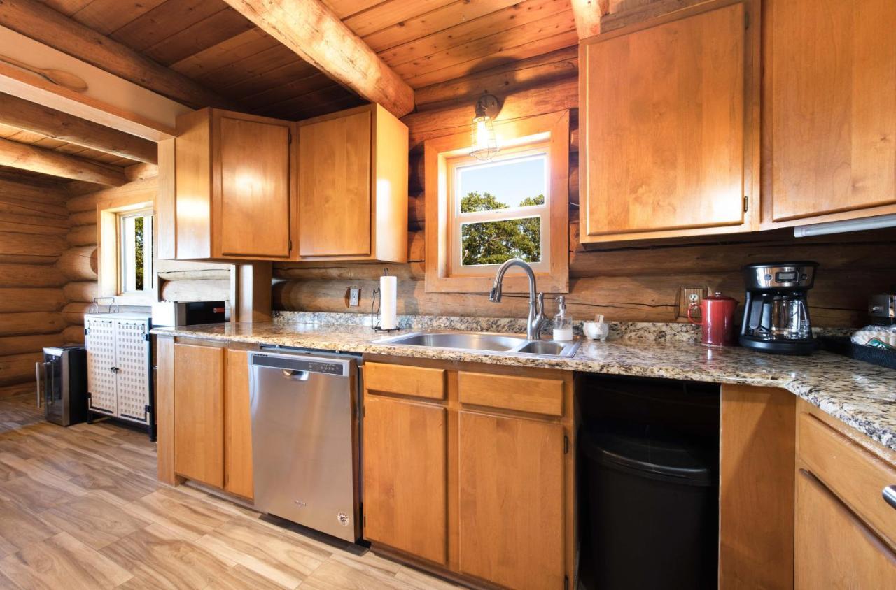 Rowland Log Cabin Home Lyle Exterior foto
